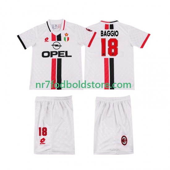 AC Milan Trøje BAGGIO 18 1996 1997 Retro Børn Udebane Fodboldsæt Kortærmet