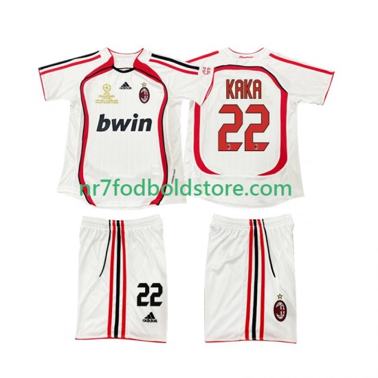 AC Milan Trøje KAKA 22 2007 Retro Børn Udebane Fodboldsæt 2006 Kortærmet