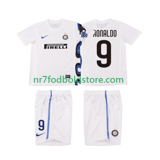 Inter Milan Trøje Ronaldo 9 Retro Børn Udebane Fodboldsæt 2011 2010 Kortærmet