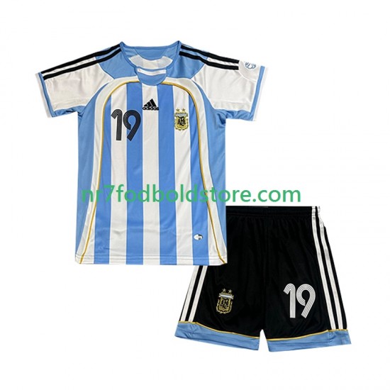 Argentina Trøje Lionel Messi 19 Retro Børn Hjemmebane Fodboldsæt 2006 Kortærmet